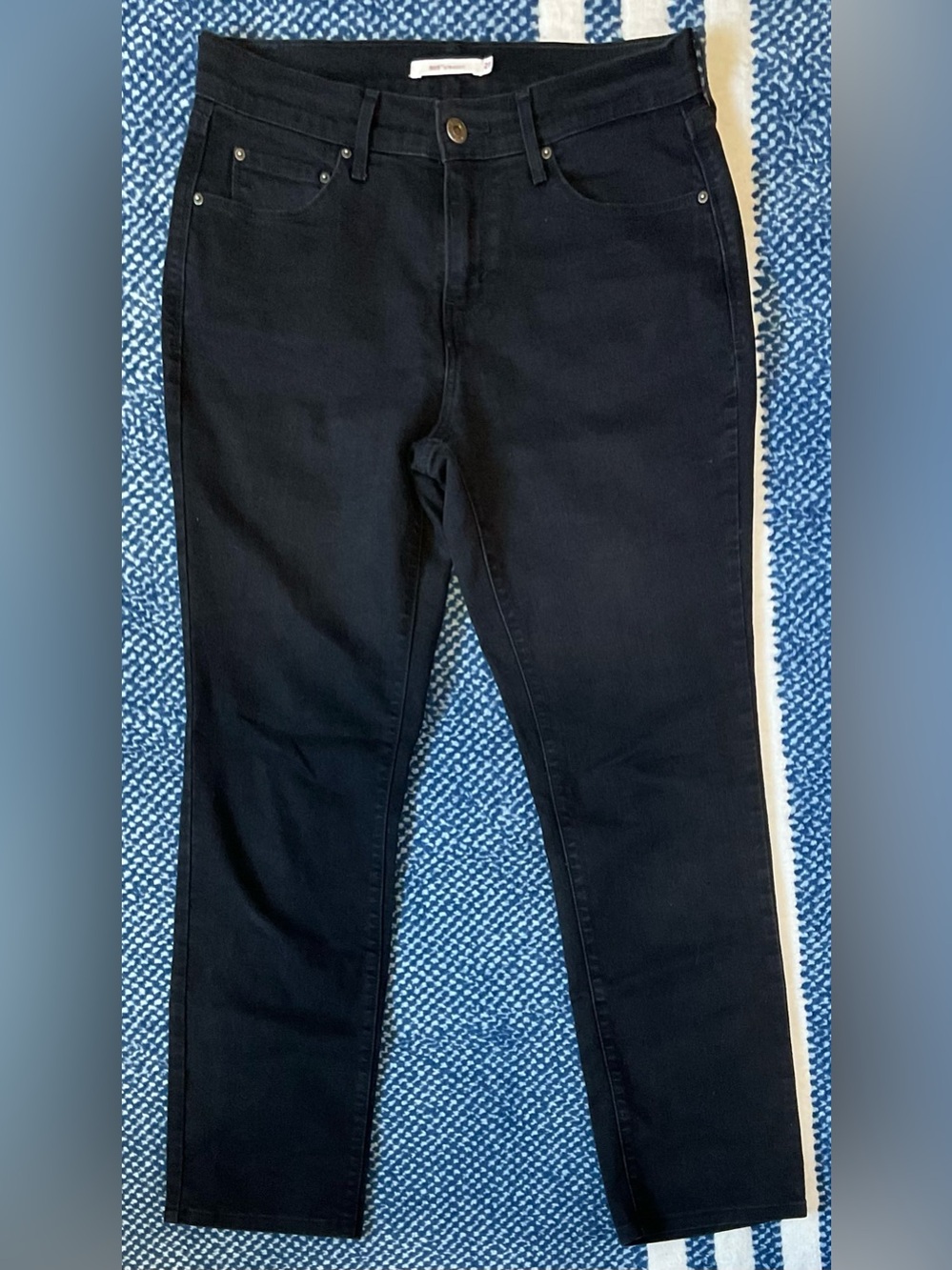 Levi Women’s 505 Straight fit jeans